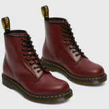 Mariana |  Botas Clásicas Altas con Cordones