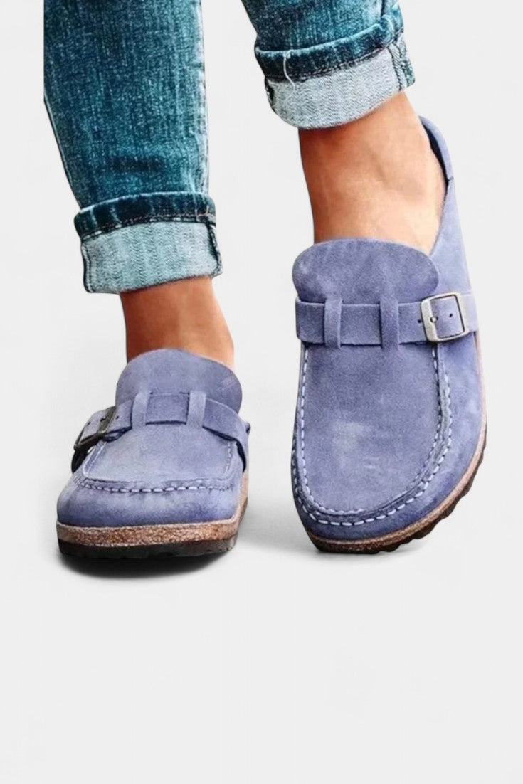 Elora | Zuecos Clásicos de Gamuza