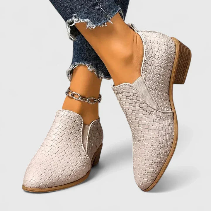 Zavira | Zapatos de Charol con Tacón Medio